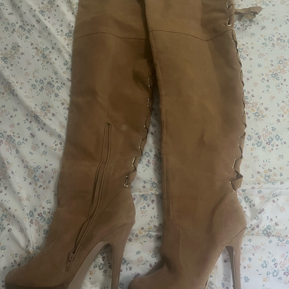 Elegant Tan Knee-High Boots